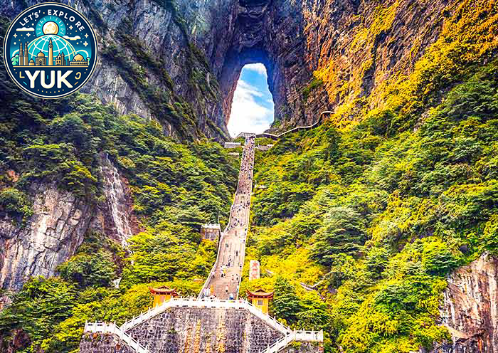 Misteri Tianmen Mountain: Keindahan Alam dan Sejarah di Baliknya