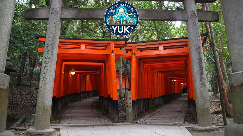 Fushimi Inari Taisha: Keindahan Gerbang Torii yang Tak Berujung