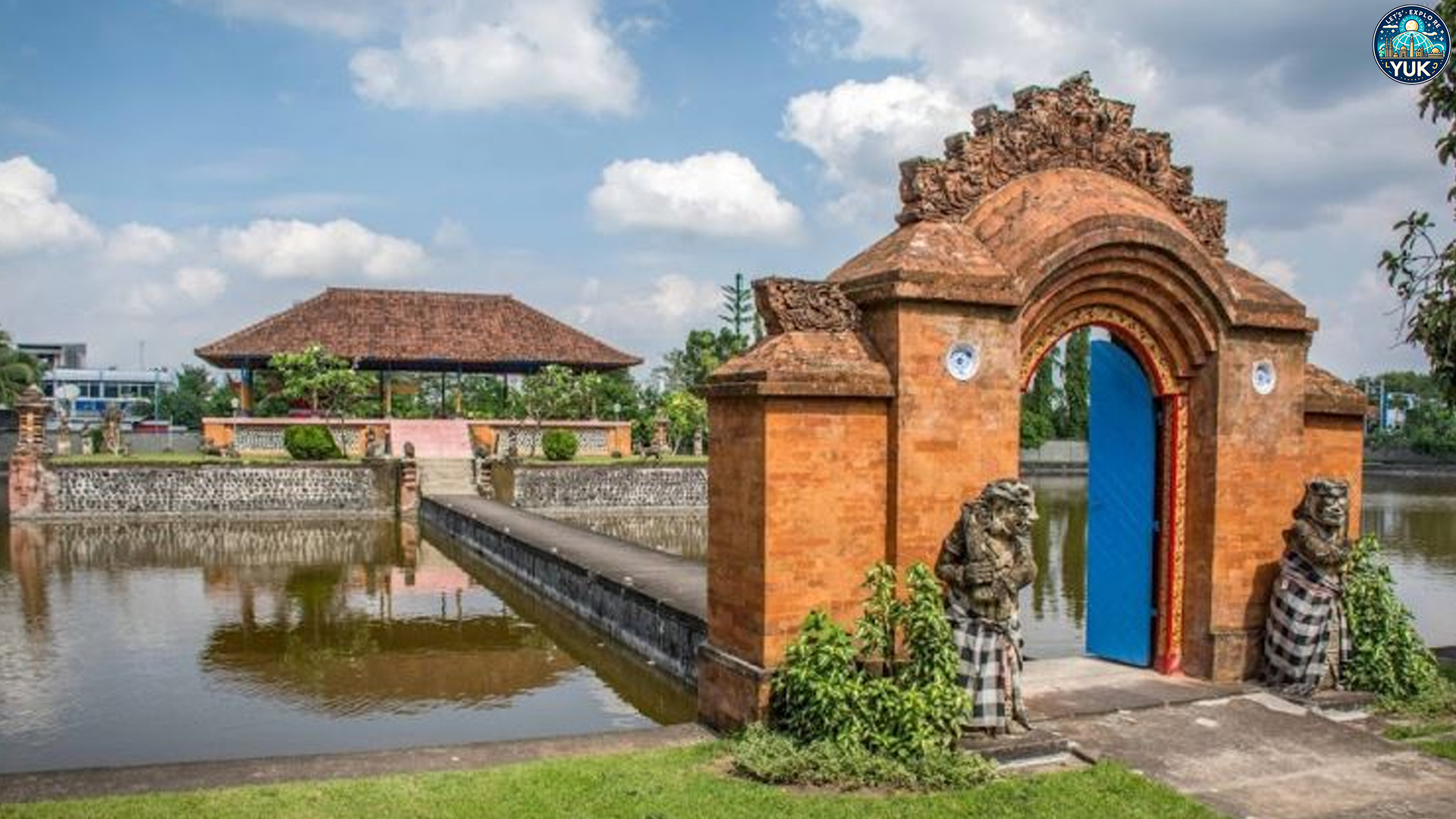 Taman Mayura: Oase Ketenangan dan Wisata Budaya di Lombok