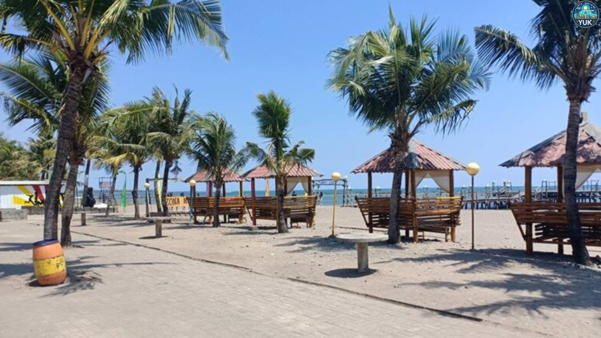 Pantai Akkarena: Tempat Ideal Menikmati Sunset di Makassar