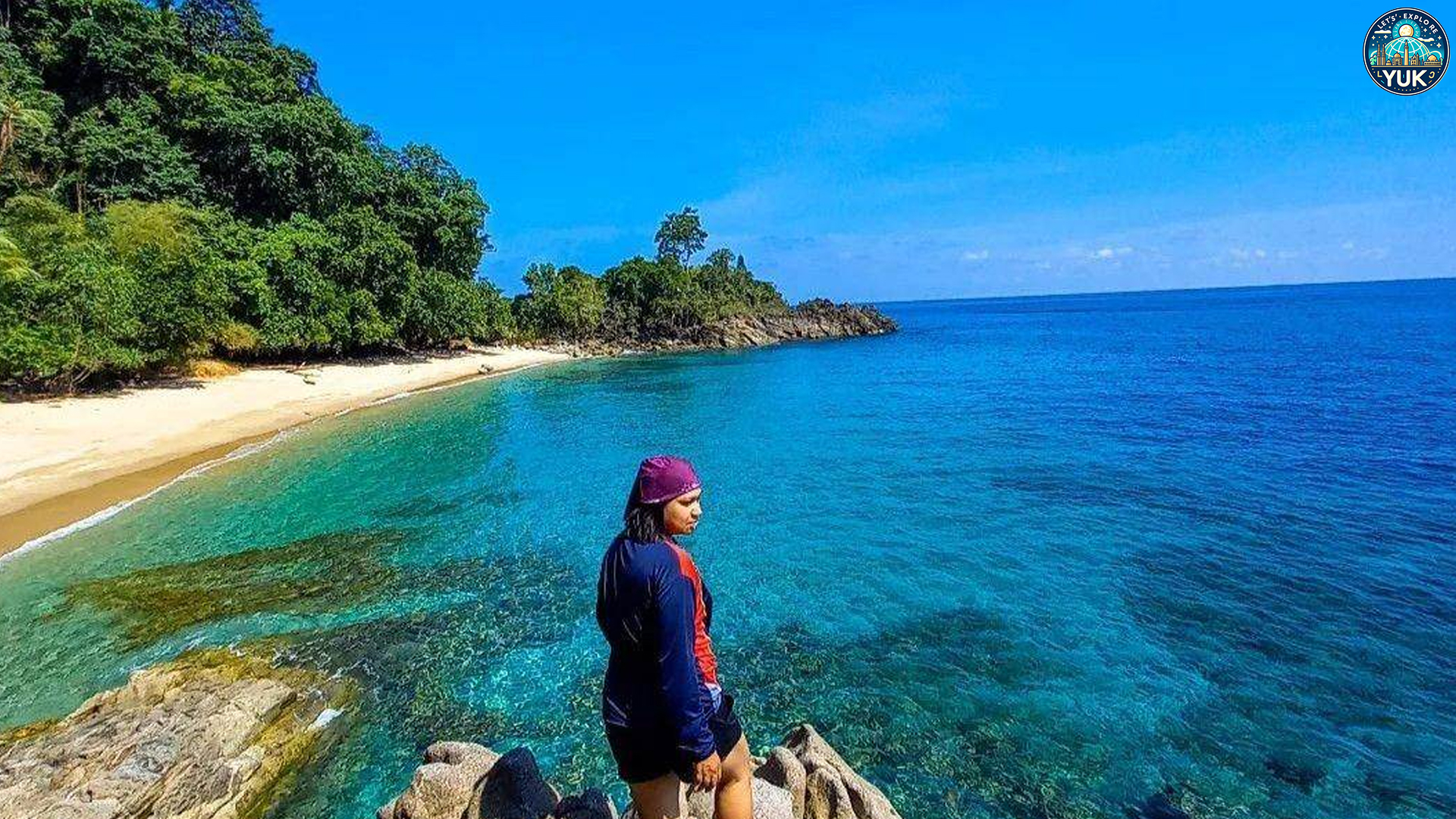 Menikmati Keasrian Pantai Hukurila: Tempat Ideal untuk Bersantai