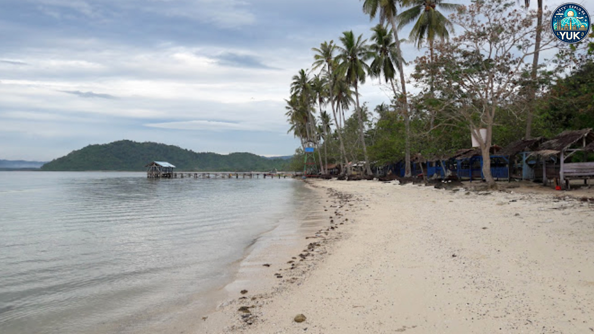 Pantai Klara: Tempat Liburan dengan Pasir Putih & Ombak Tenang