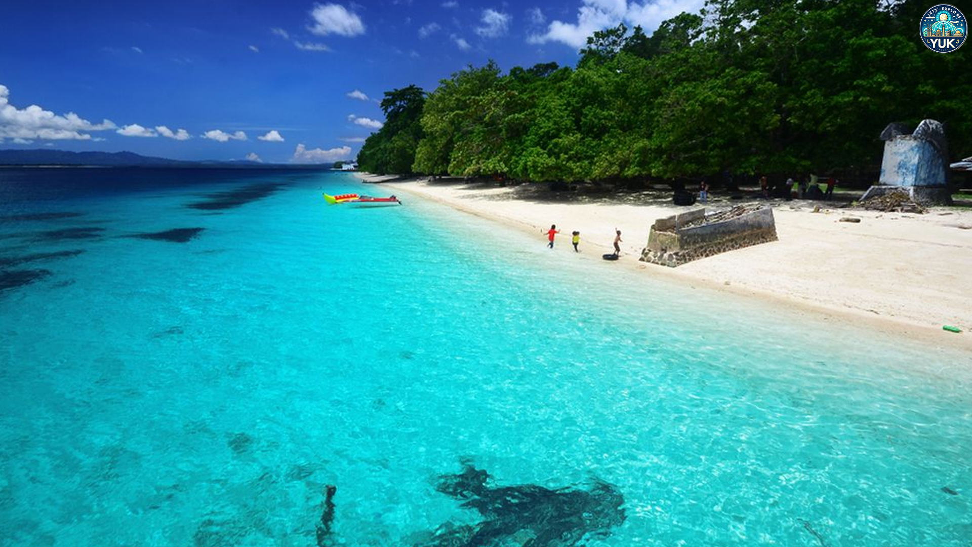 Eksplorasi Pantai Liang: Liburan Tenang di Pantai Indah Maluku