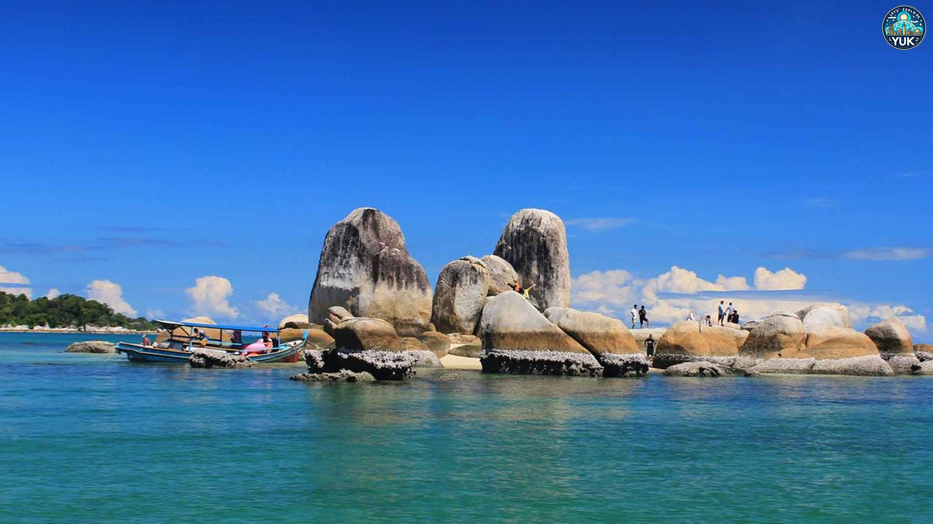 Pulau Batu Berlayar: Destinasi Wisata Alam Memukau di Laut