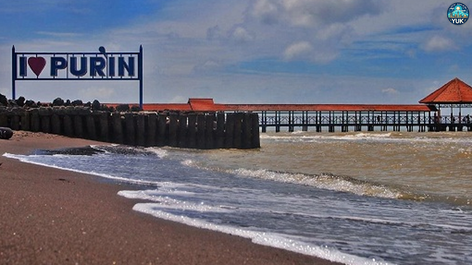 Menikmati Keindahan Alam Laut dan Pasir Putih di Pantai Purin