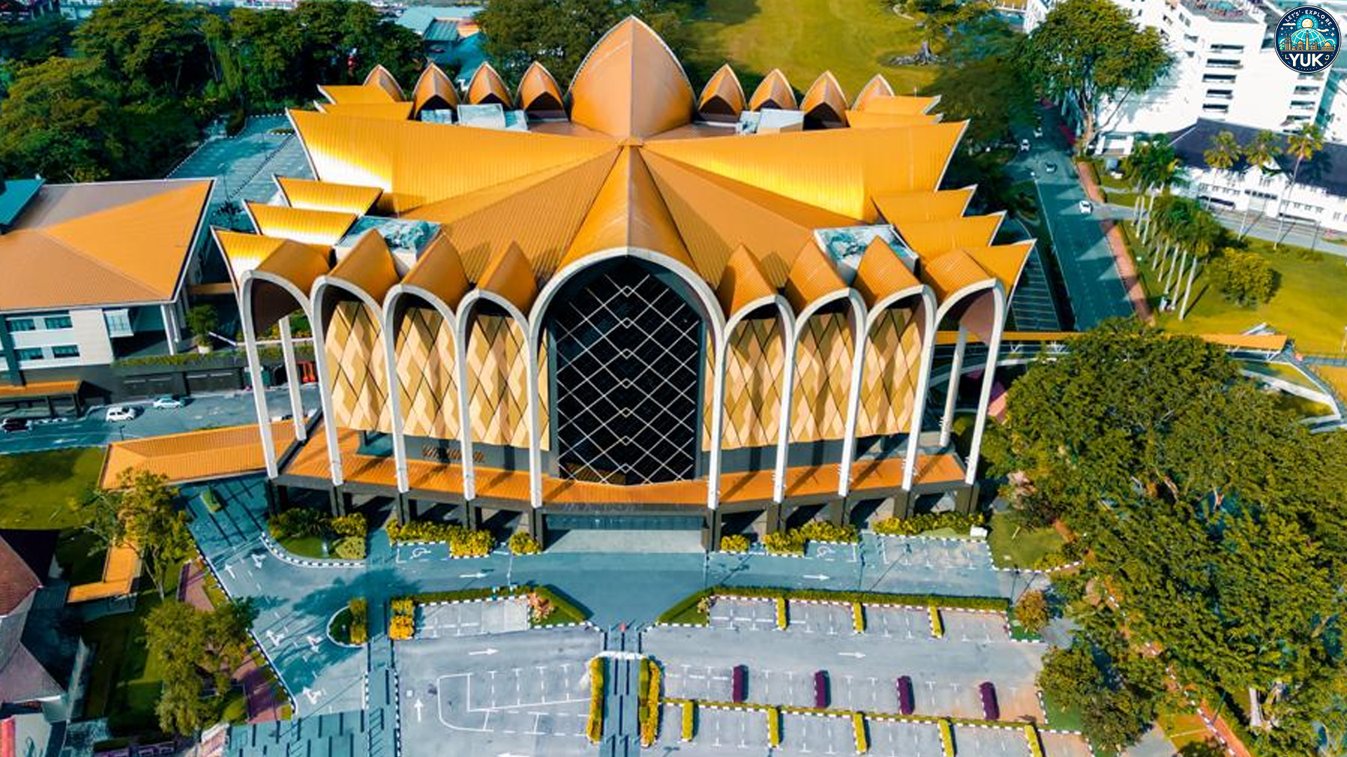 Eksplorasi Budaya Borneo di Museum Terbesar Kalimantan