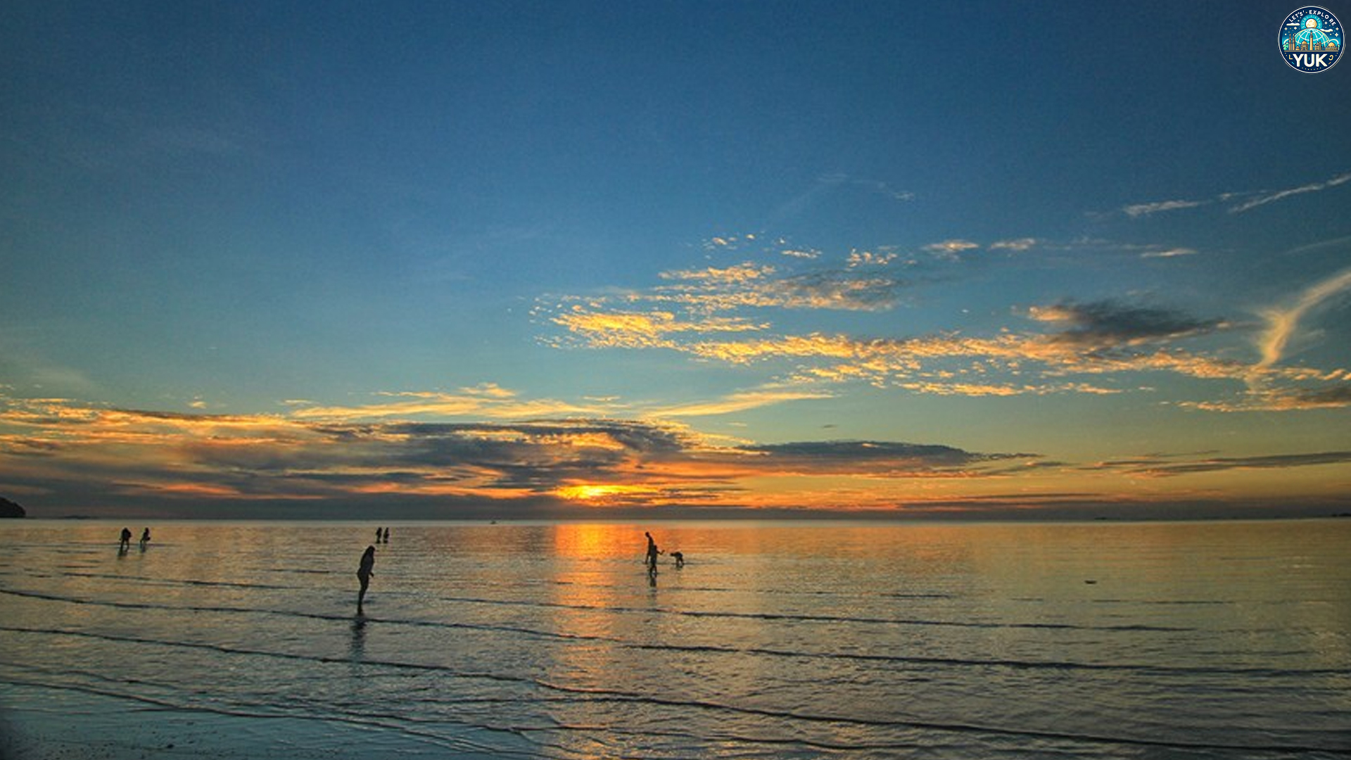 Pantai Tanjung Pendam: Surga Santai di Ujung Pulau Bangka