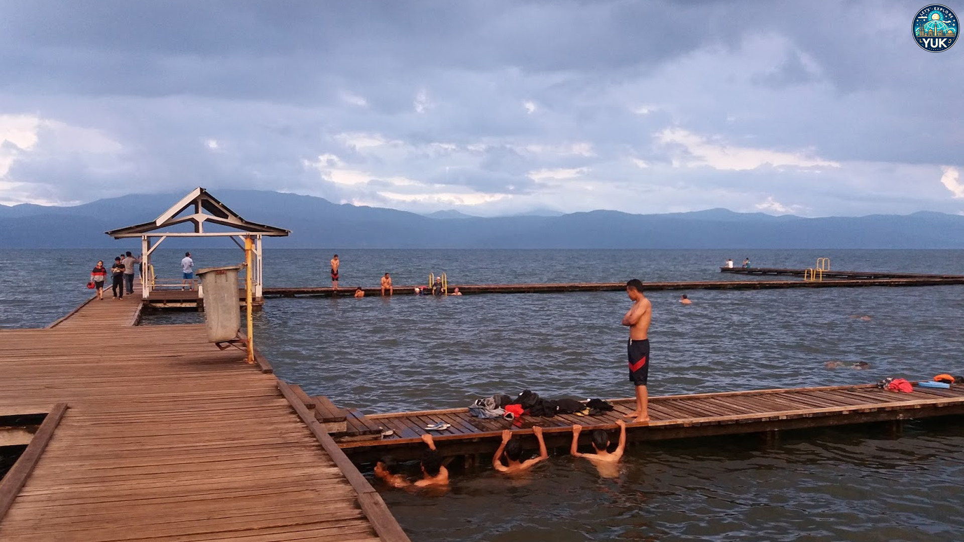 Pantai Ide: Surga Tersembunyi yang Bikin Betah Berlama-lama