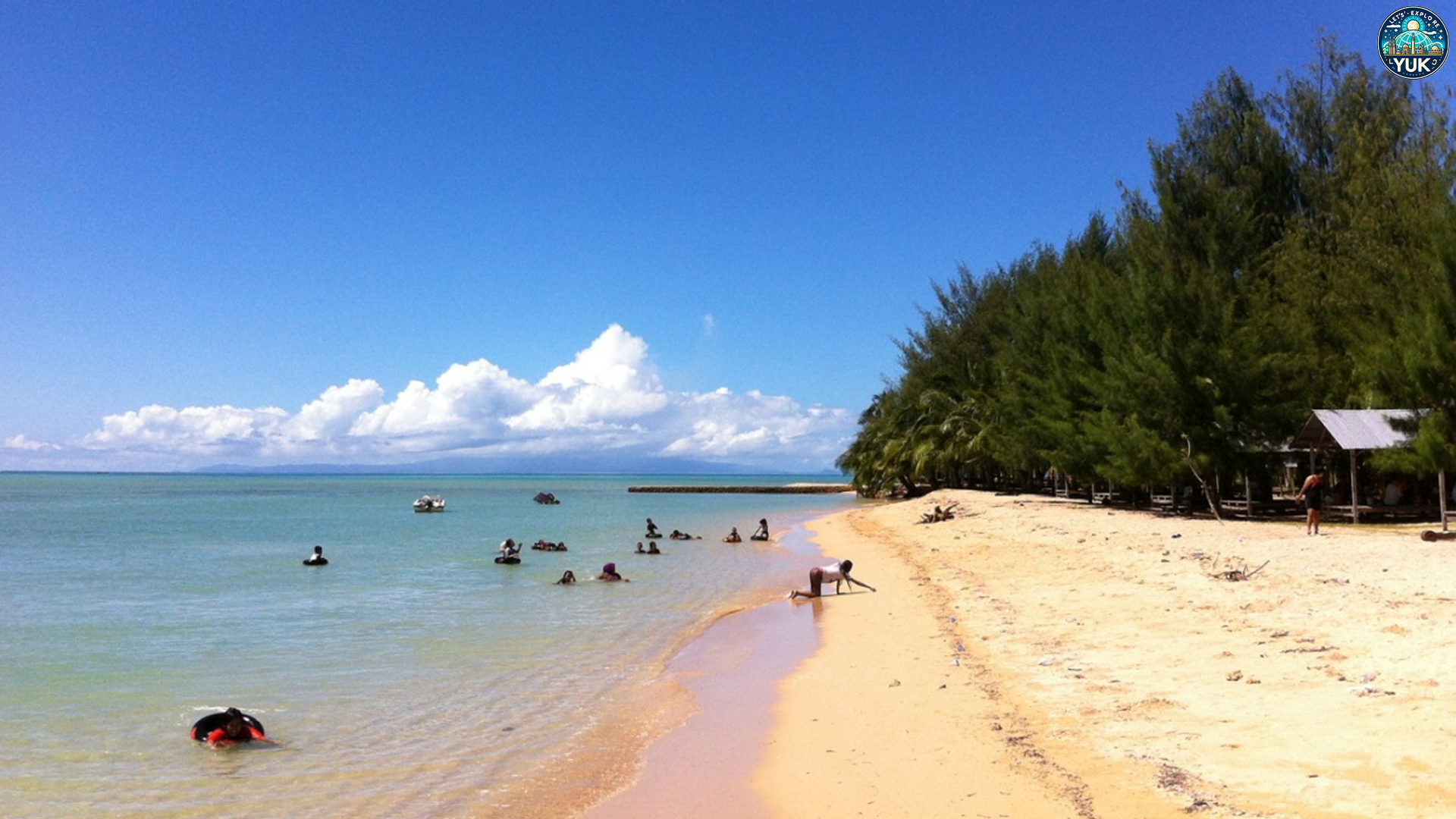 Pantai Toronipa: Tempat Santai dengan Pemandangan Eksotis