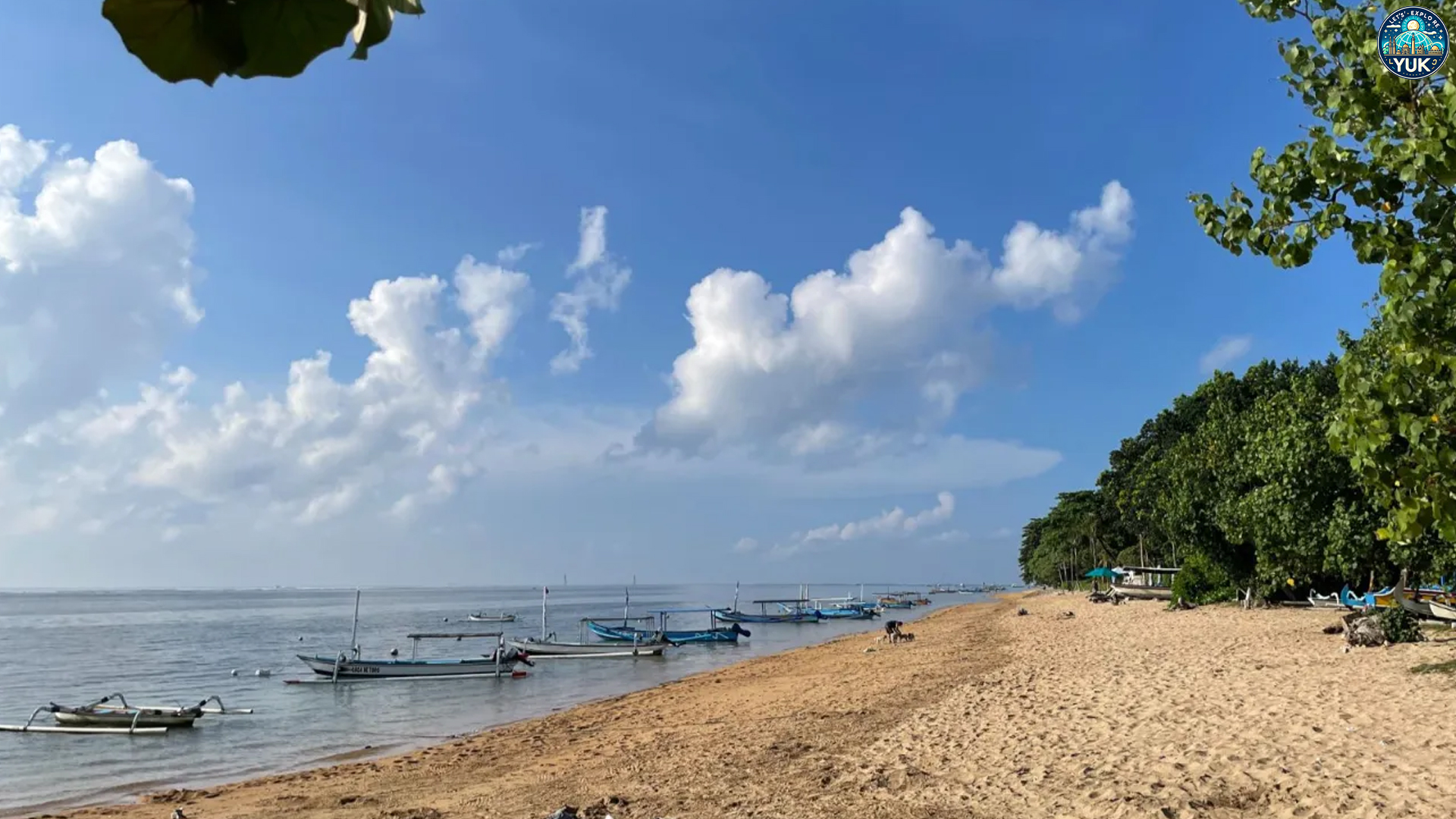 Santai dan Segarkan Jiwa di Pantai Karang yang Eksotis