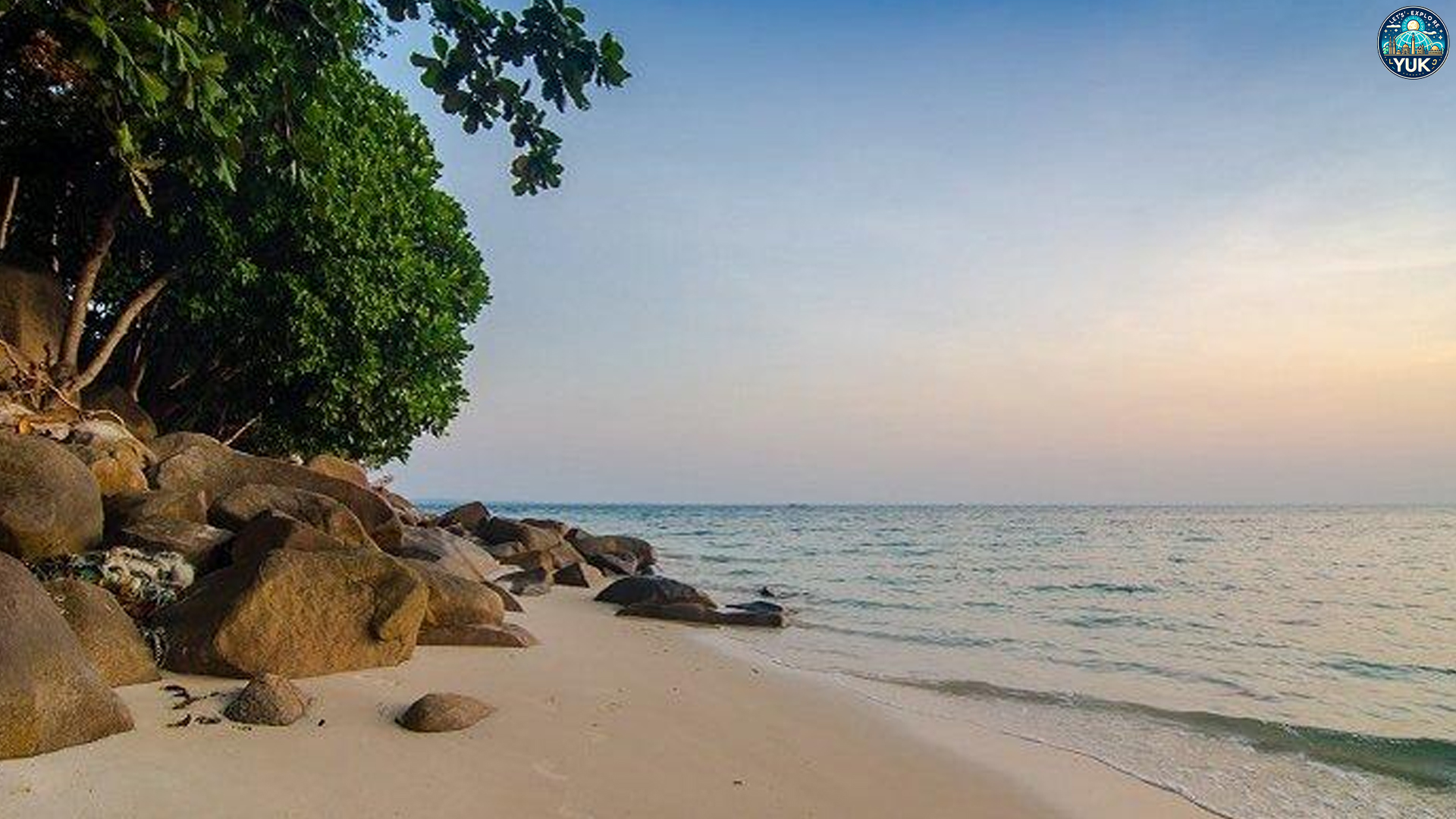Rahasia Keindahan Pantai Bukit Berahu Bikin Kamu Ingin Kembali