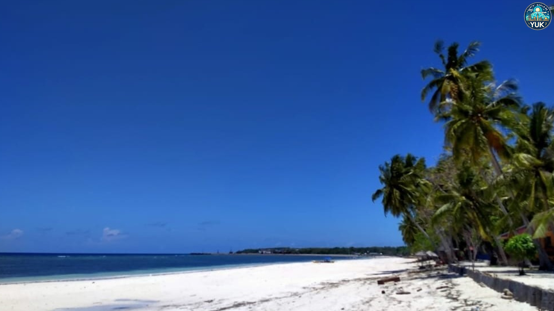 Menikmati Keindahan Alam di Pantai Panrangluhu yang Bikin Betah