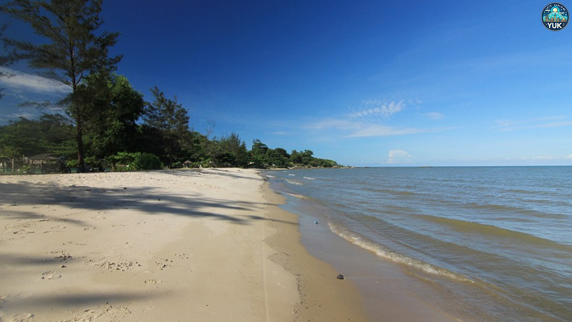 Pantai Nyiur Melambai: Destinasi Alam yang Bikin Hati Tenang