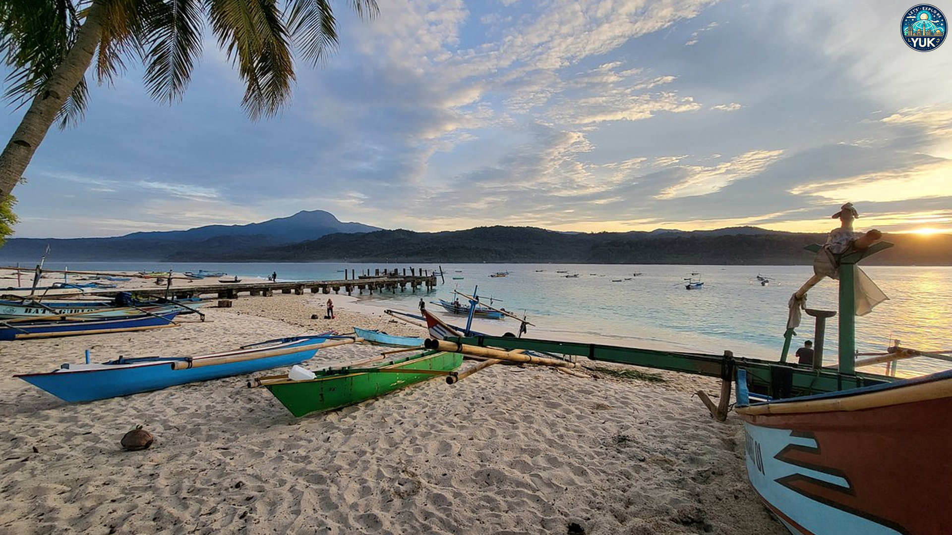 Mengenal Keindahan Alam Pantai Krui yang Penuh Mempesona