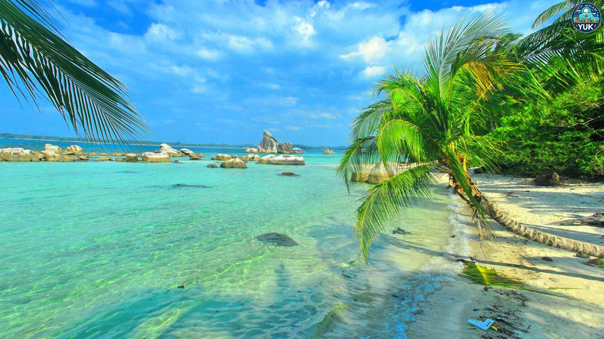 Pantai Nyiur Melambai: Destinasi Alam yang Bikin Hati Tenang