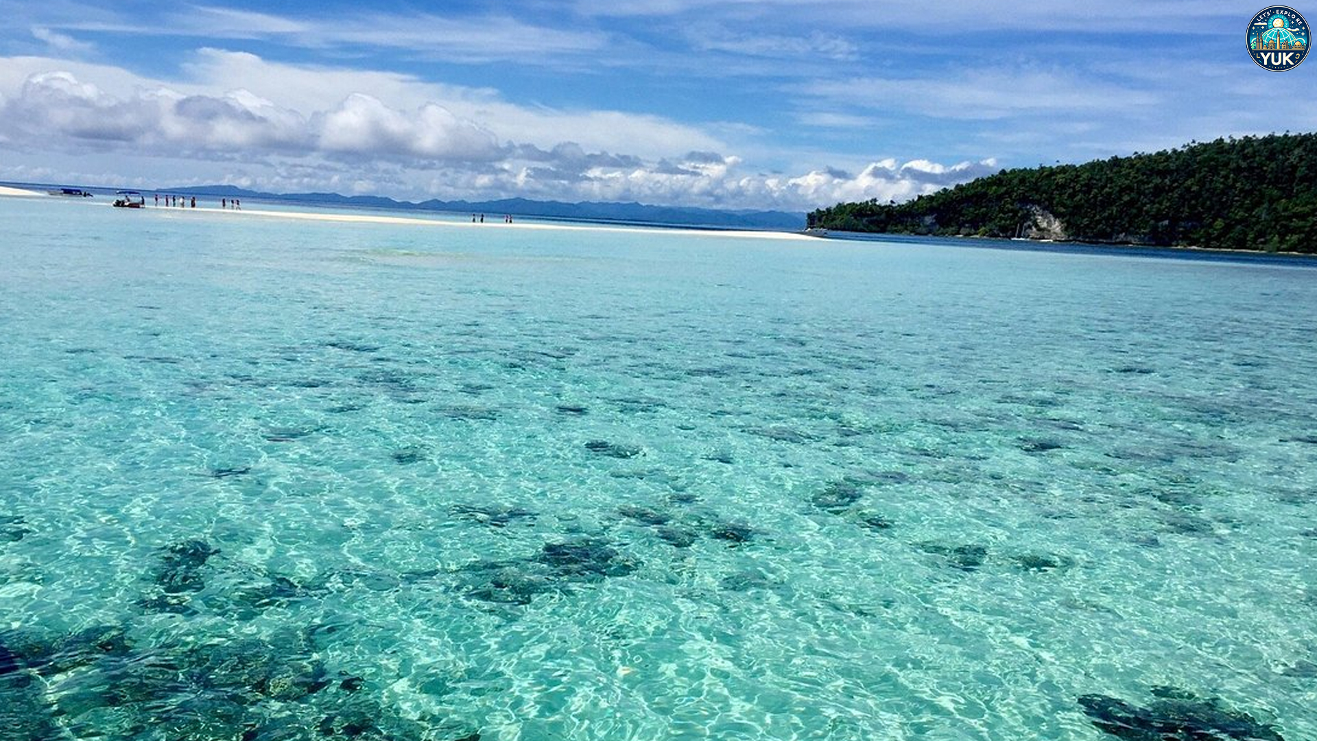 Menikmati Sunrise dan Sunset di Pantai Pasir Timbul