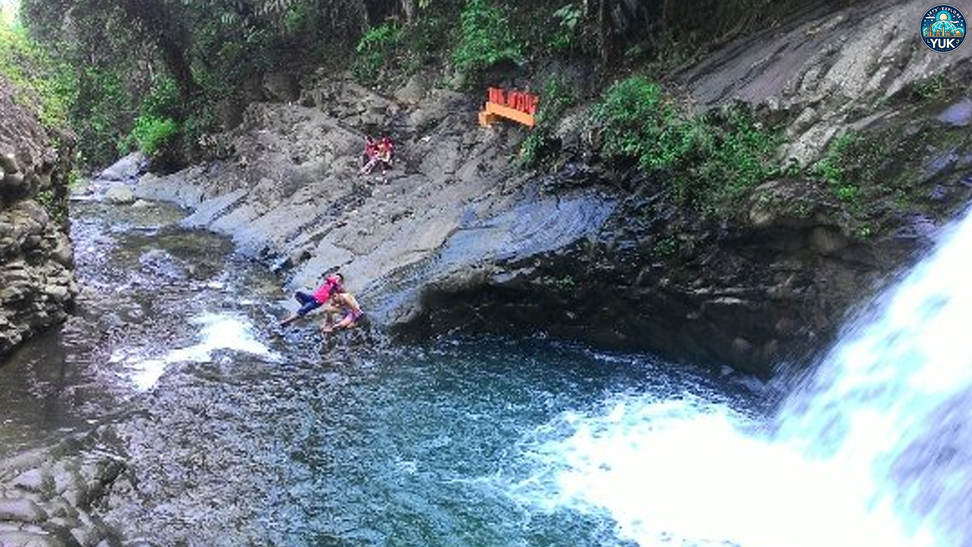 Menikmati Air Jernih dan Panorama Cantik di Lubuk Tampuruang
