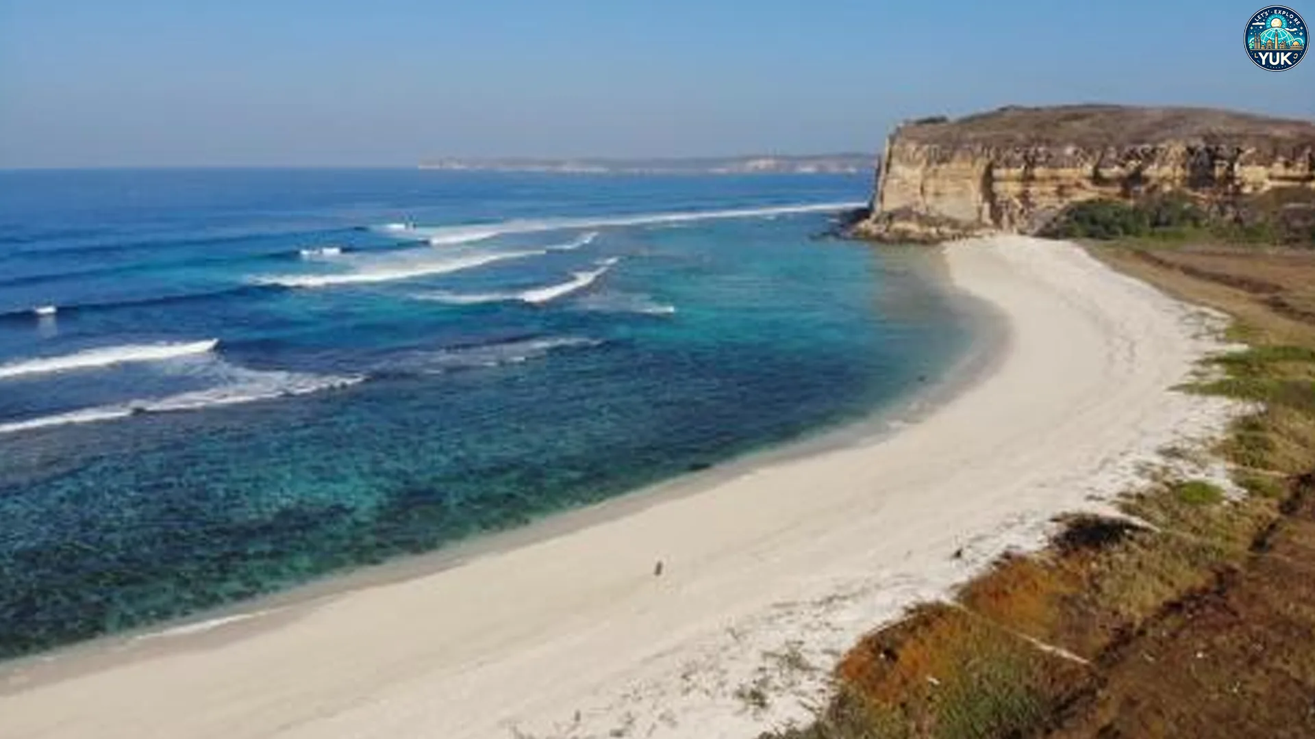 Pantai Ekas Simpan Daya Tarik yang Bikin Wisatawan Betah