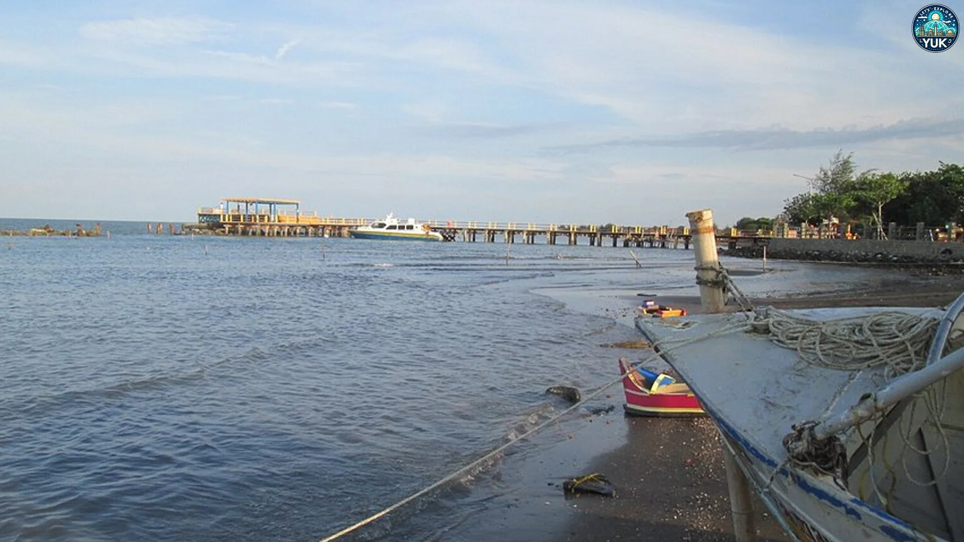 Keindahan Alam yang Tersembunyi di Pantai Tirtamaya