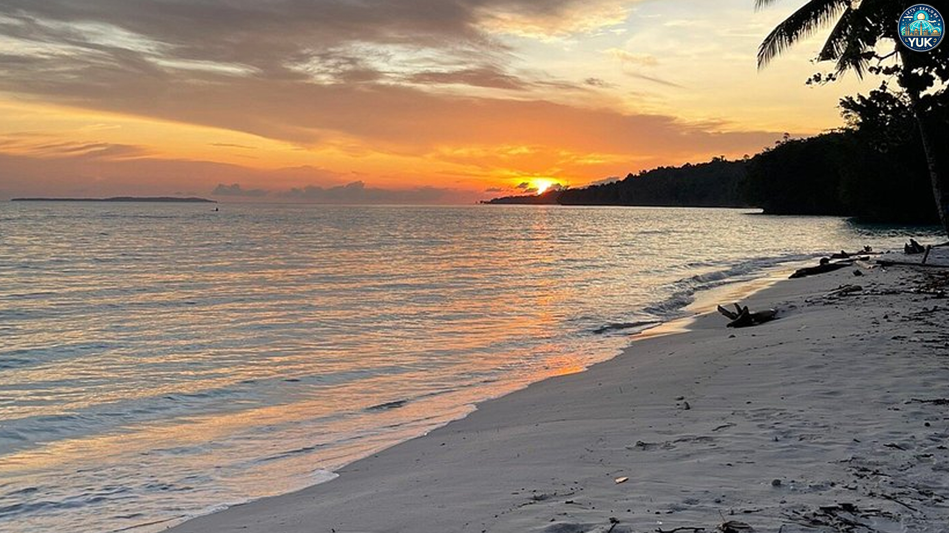 Eksplorasi Pantai Anggopi: Keindahan Pasir Putih dan Laut Biru