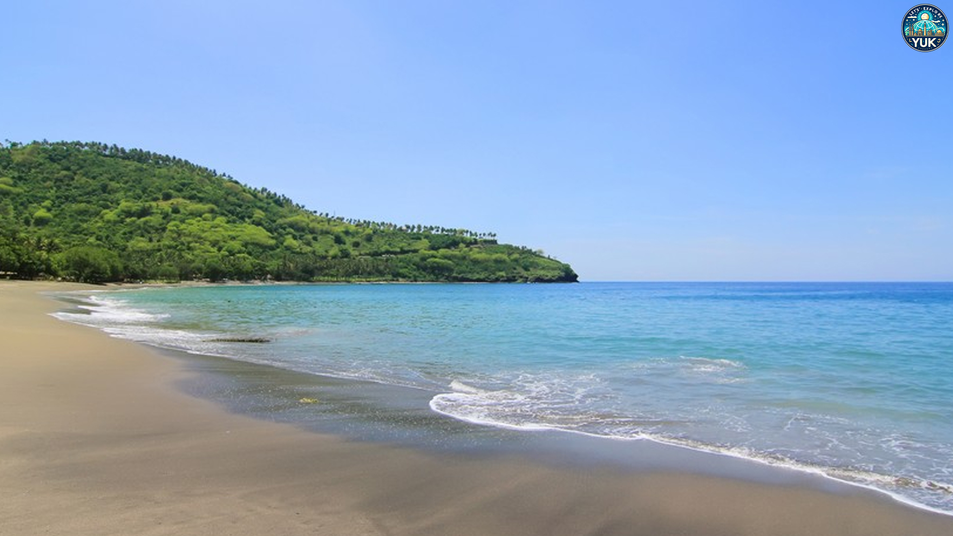 Menyelami Pesona Laut dan Bukit di Pantai Malimbu di Lombok