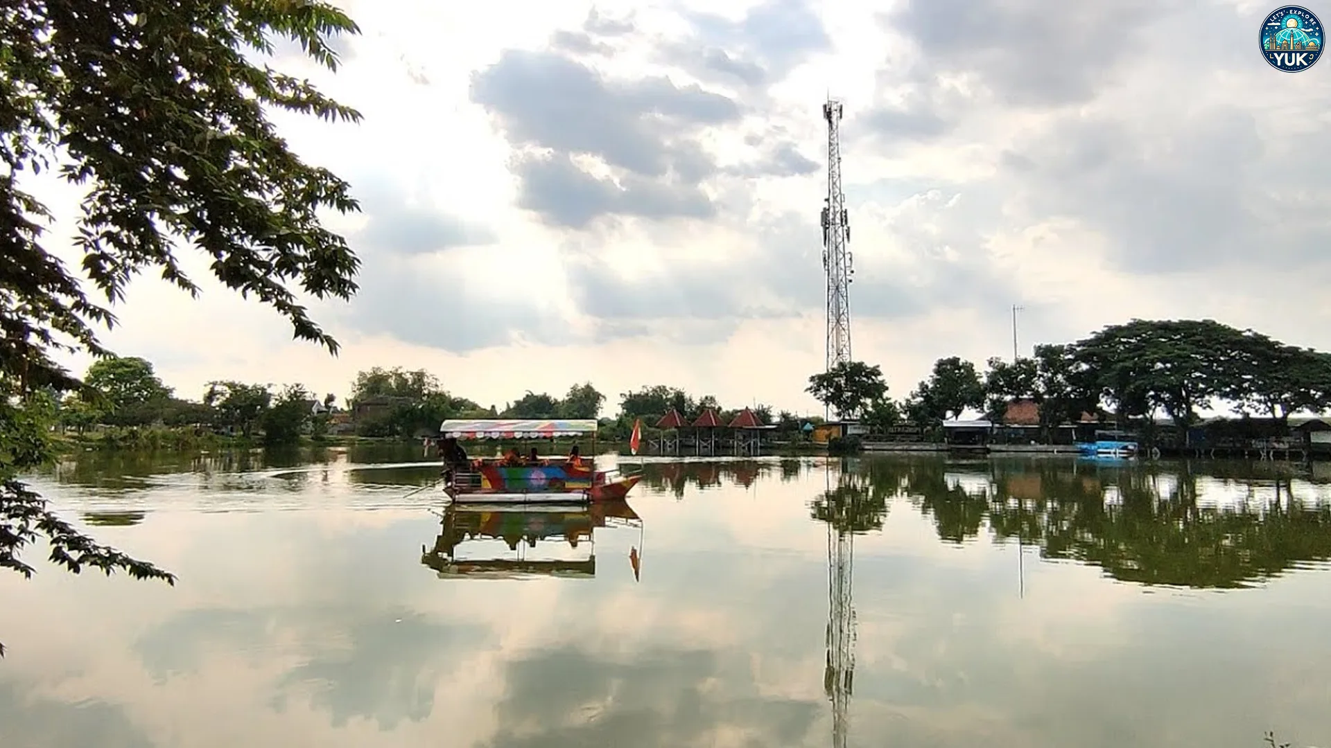 Menikmati Keindahan Alam & Ketentraman di Embung Pengantin