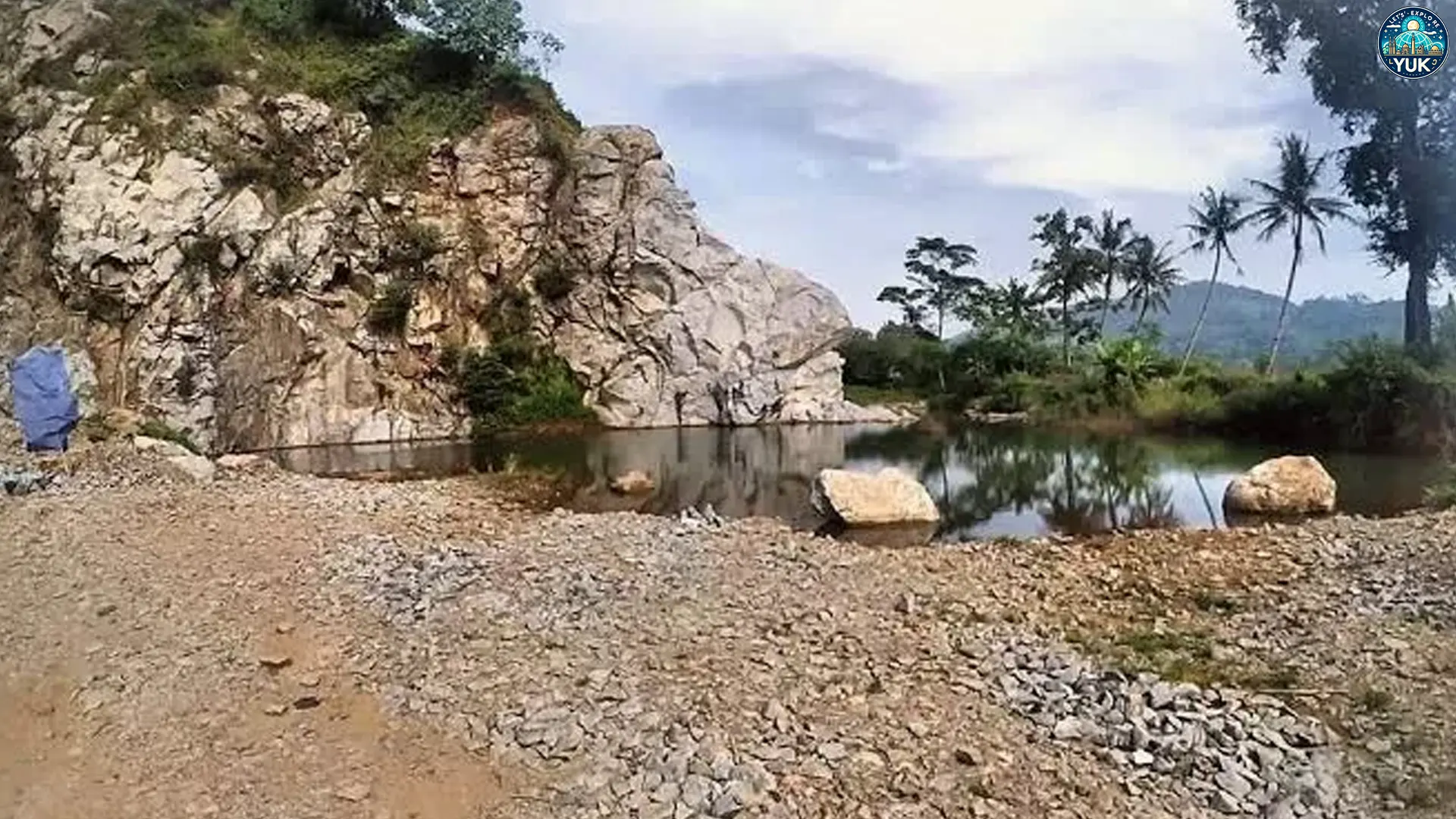 Hal Unik Tentang Wisata Cadas Gantung Mandalare Bagi Traveler