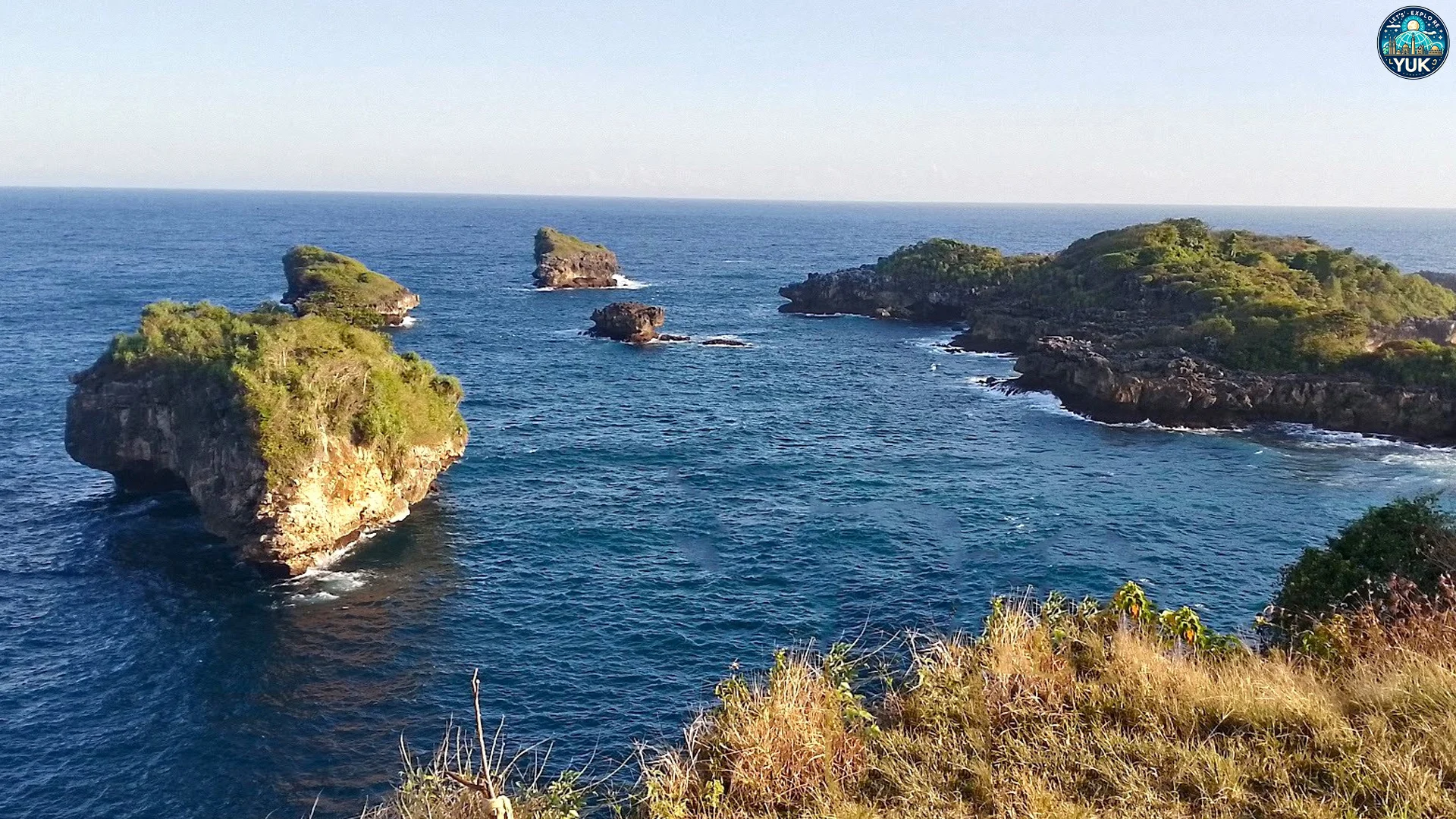 Pantai Peh Pulo Keindahan Alam yang Wajib Dikunjungi Liburan