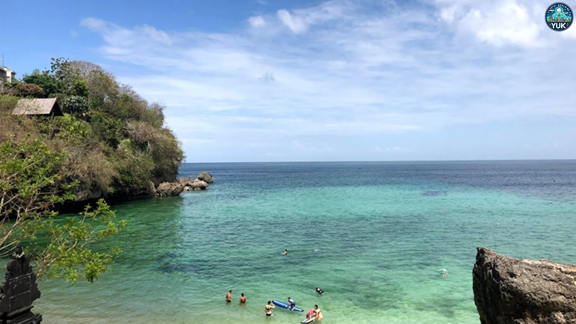 Taplau Pantai Padang Hits: 5 Alasan Wajib Dateng Malem Minggu