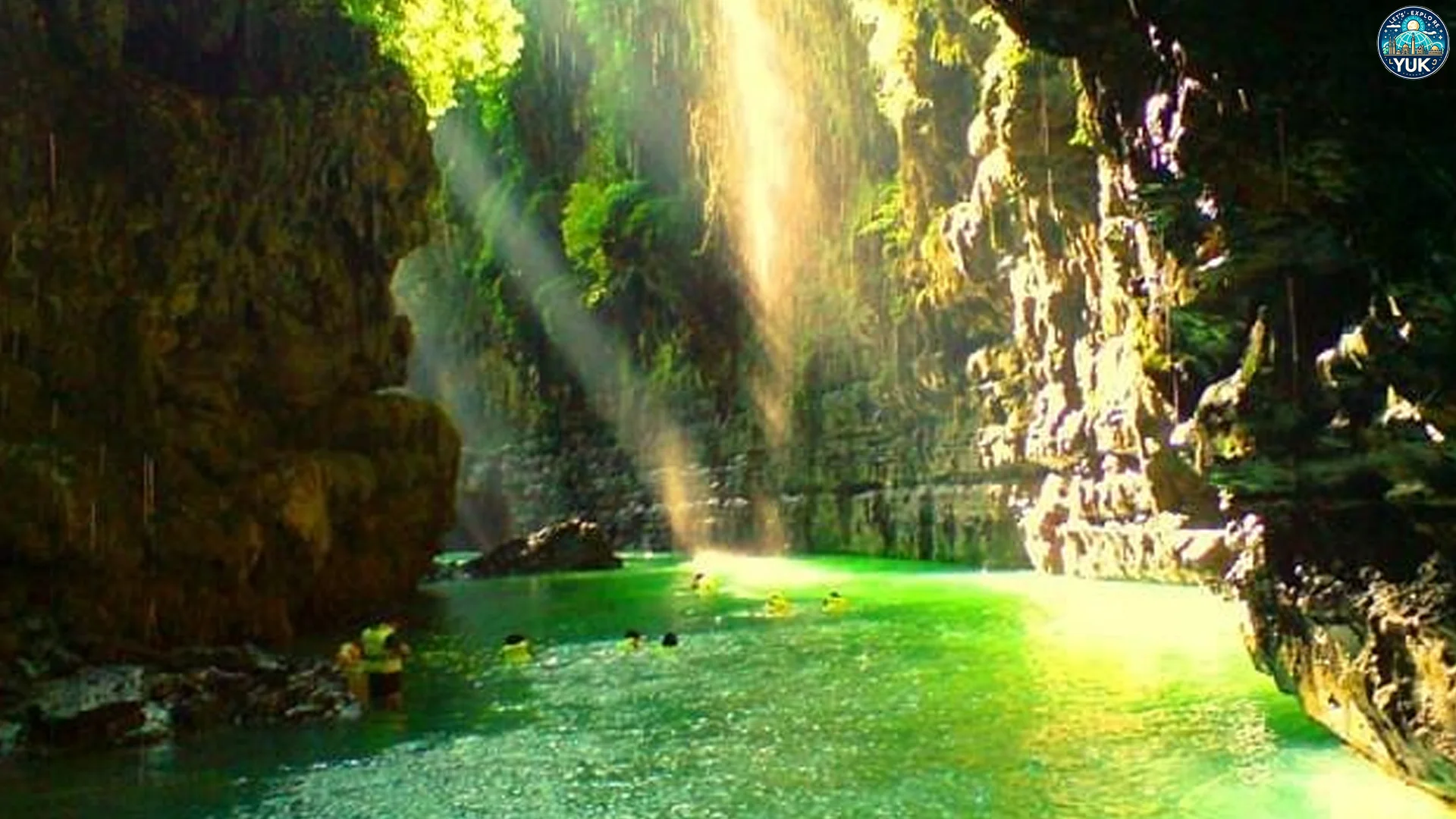 Green Canyon Memiliki Spot Wisata Alam & Hiburan Menarik